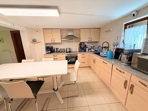 Maison 7 pièces 140m2 avec grange .