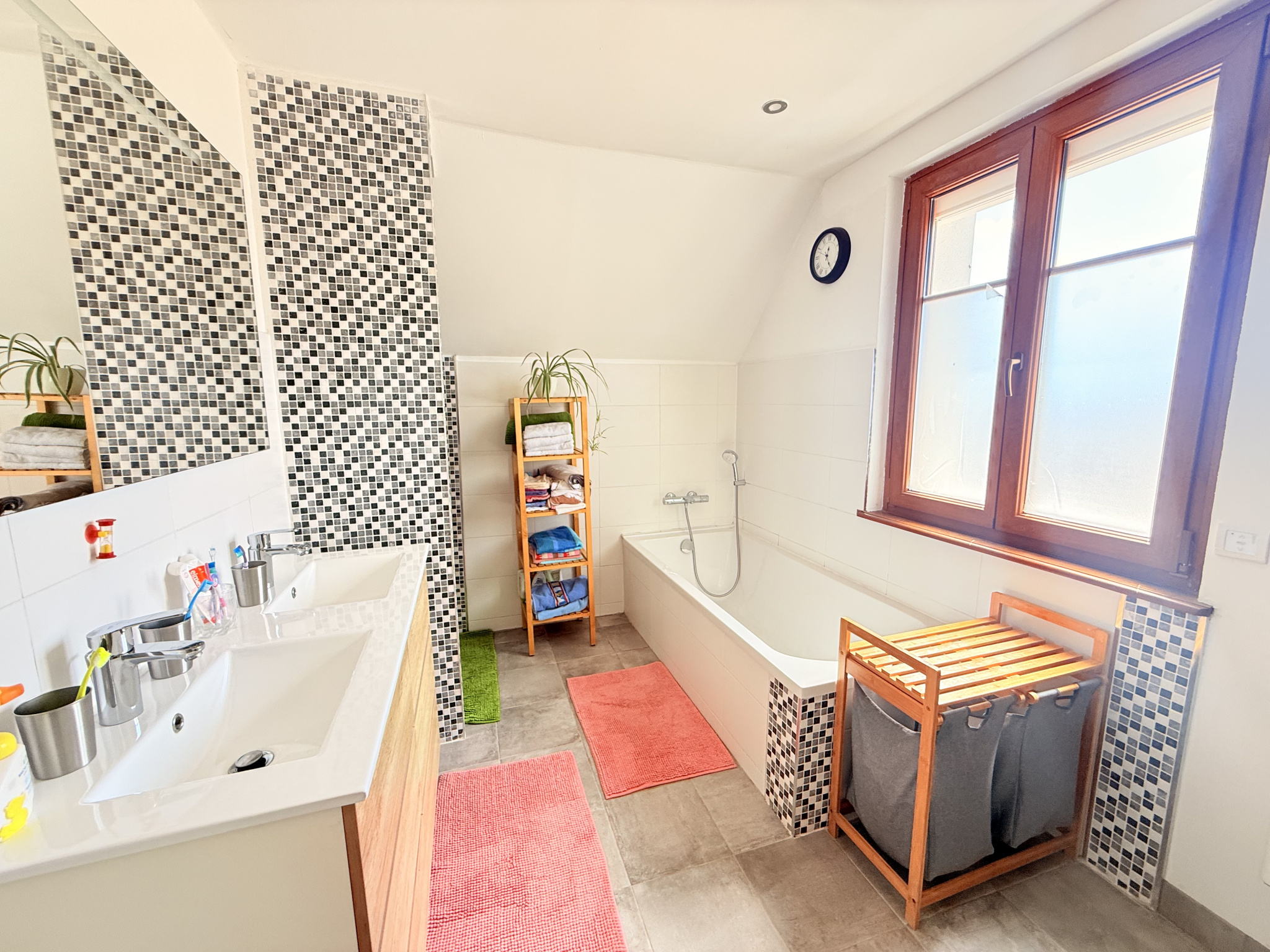 Superbe maison 6 pièces 169m2 avec Jardin sans travaux.