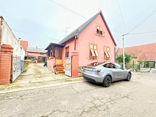 Maison 5 pièces 127 m2 habitables sur 6,42a constructibles - 2