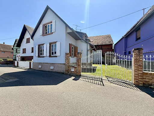GEUDERTHEIM , Maison 5 pièces de 125 m2 avec grange et jardin sur 4,88 ares
