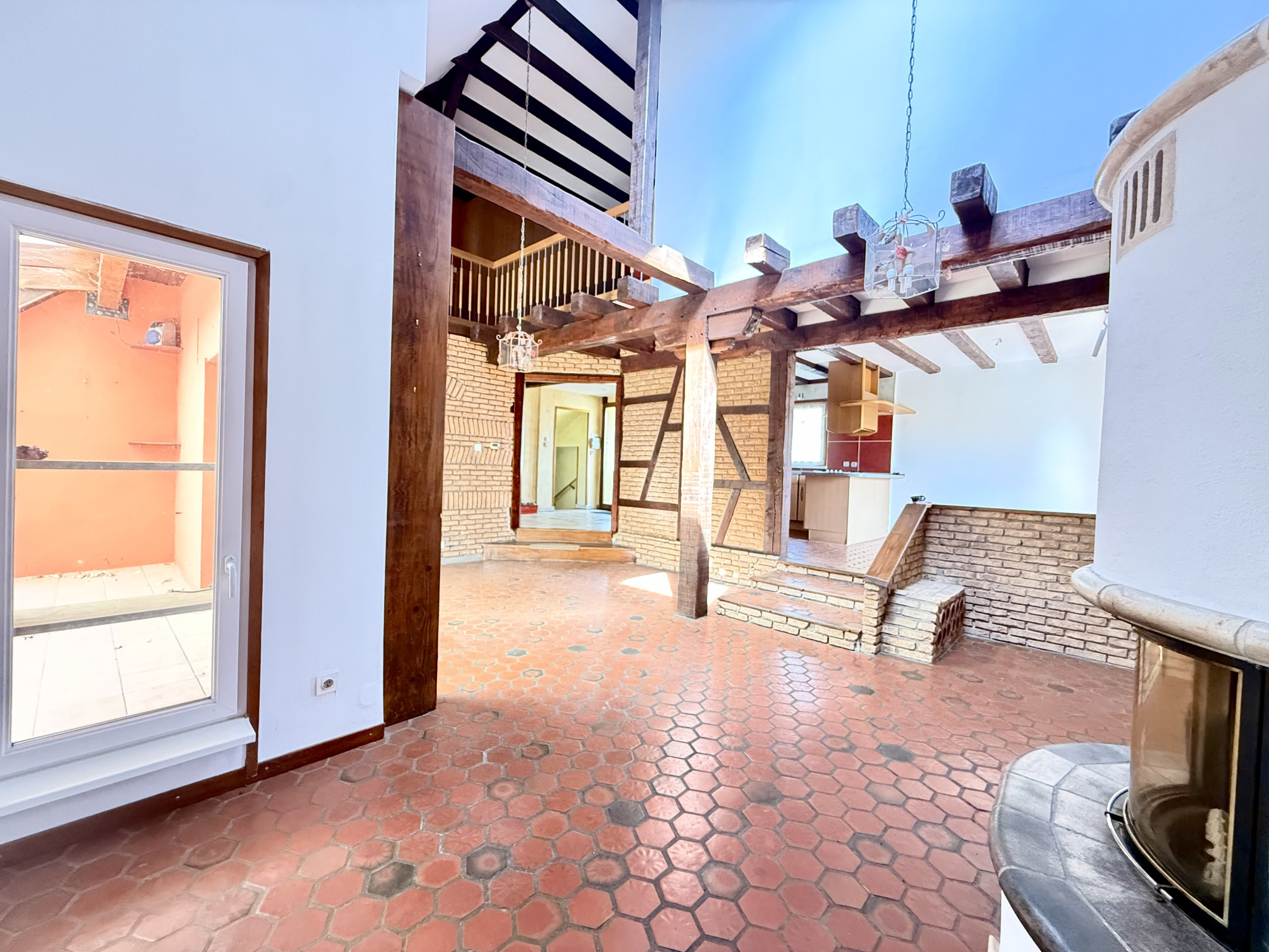 À saisir à Mundolsheim   Maison 5 pièces de 137 m2 habitables sur terrain verdoyant de 16,45 ares avec piscine