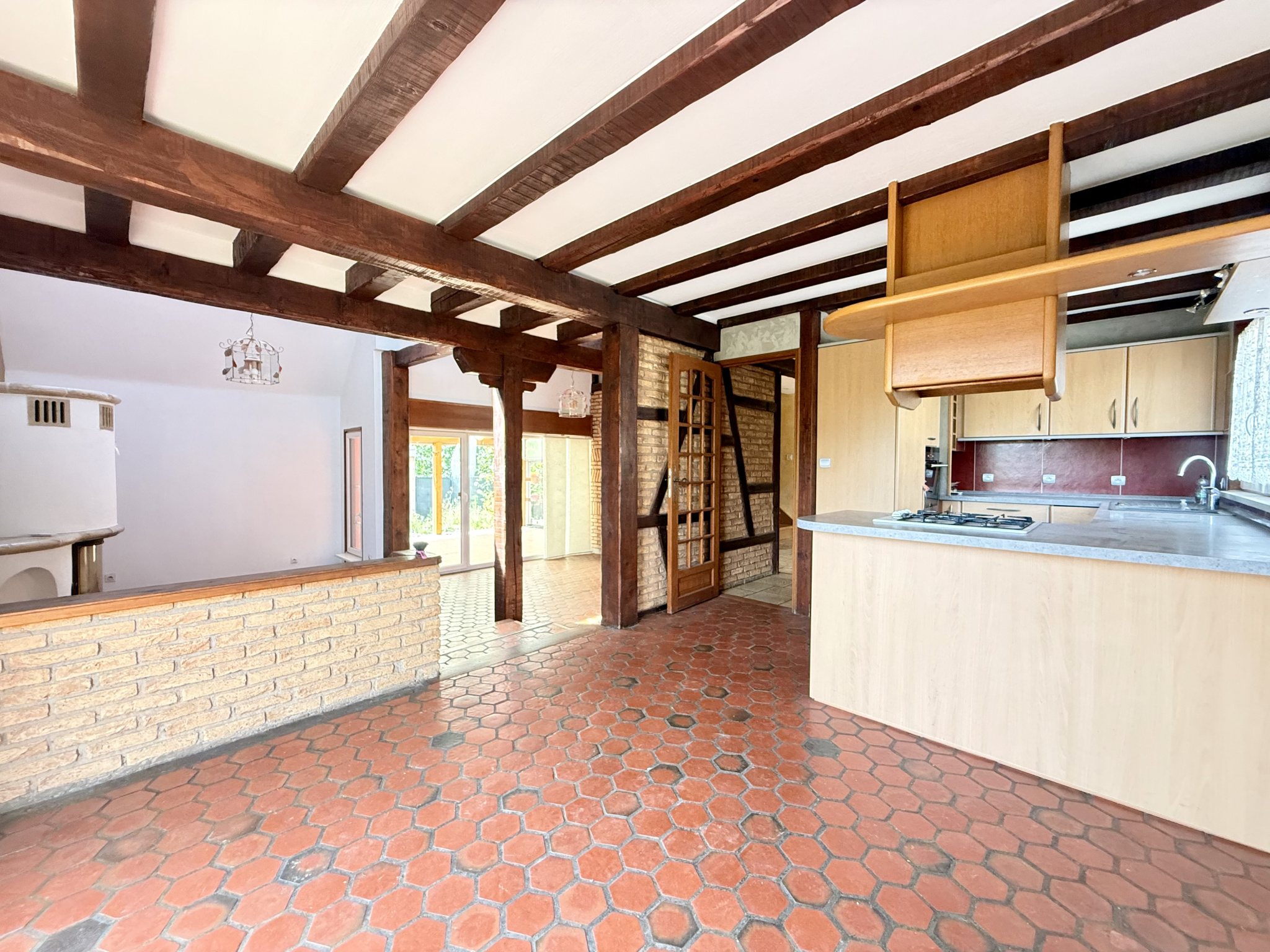 À saisir à Mundolsheim   Maison 5 pièces de 137 m2 habitables sur terrain verdoyant de 16,45 ares avec piscine