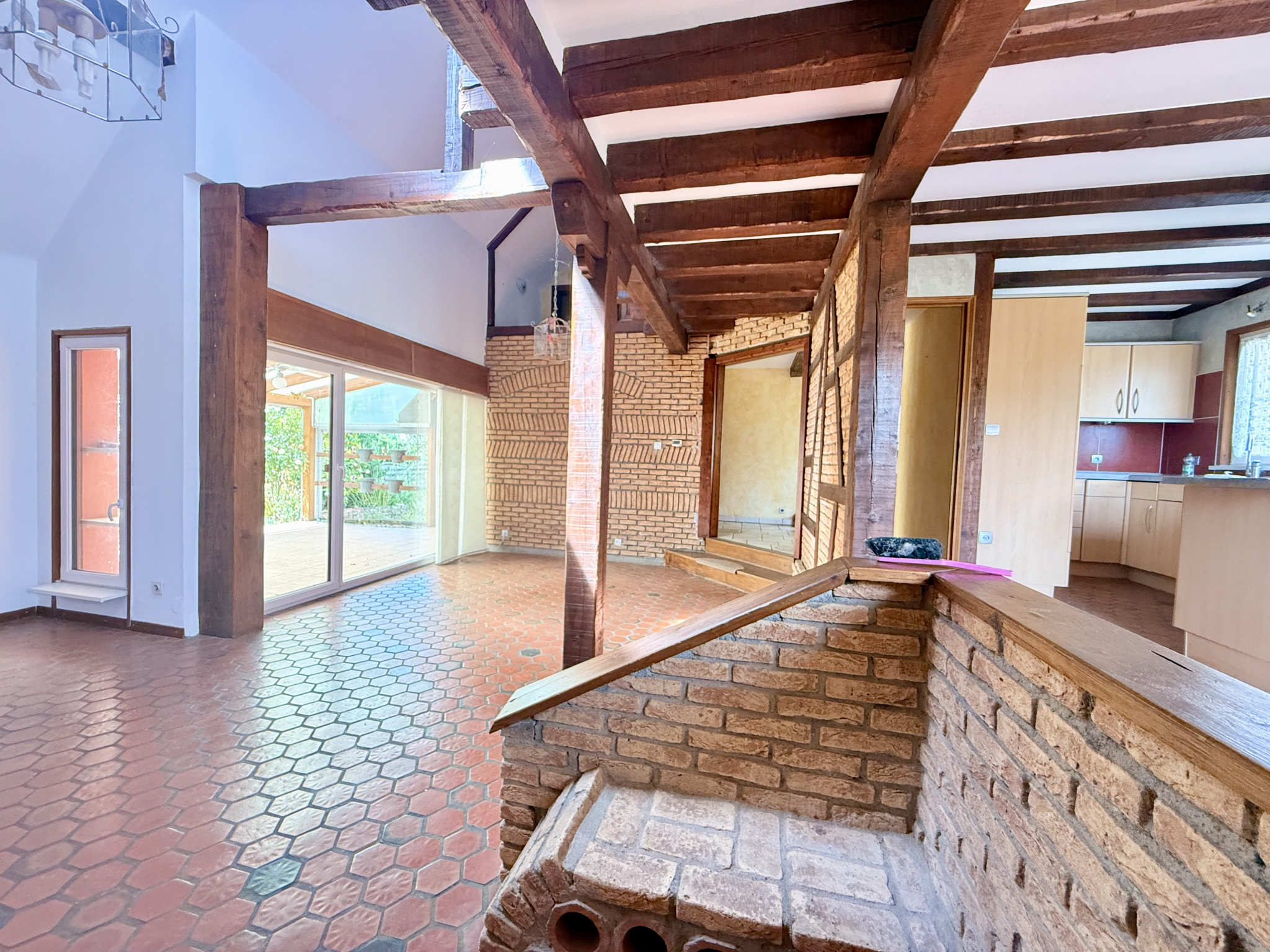 À saisir à Mundolsheim   Maison 5 pièces de 137 m2 habitables sur terrain verdoyant de 16,45 ares avec piscine
